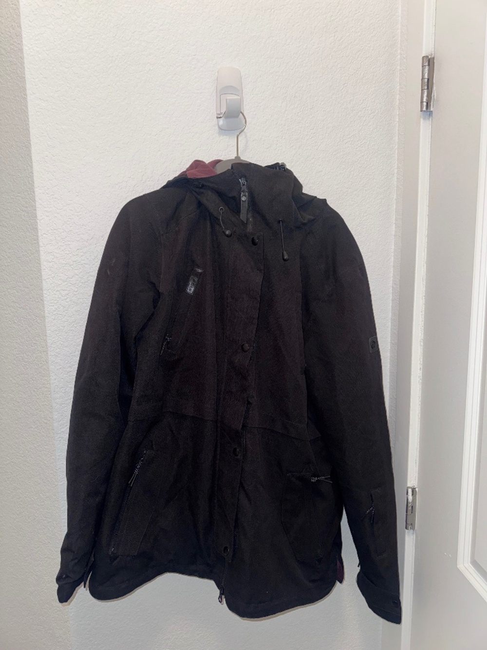 Women’s Ski and Snowboard Jacket (Ride Magnolia Model)
